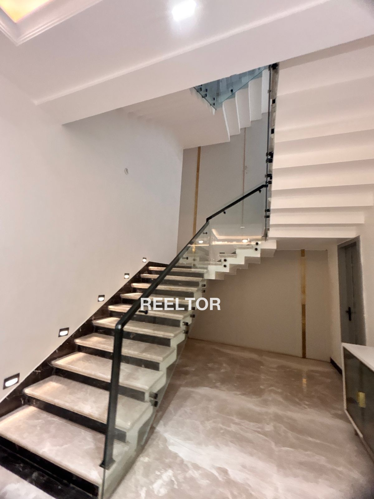 Shop For Rent In Netaji Nagar Market Vasant Vihar