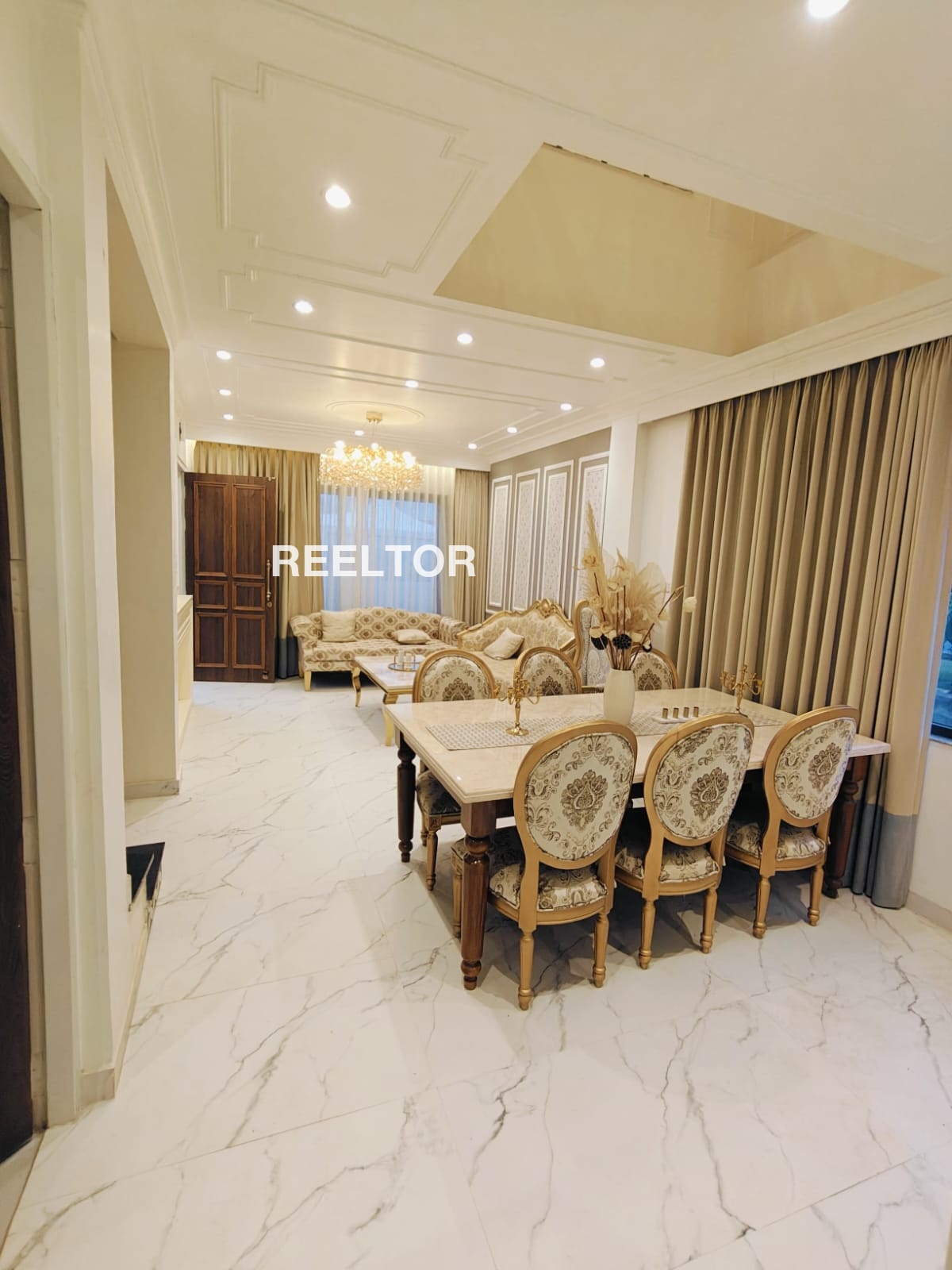 Shop For Sale In Navjeevan Vihar Hauz Khas