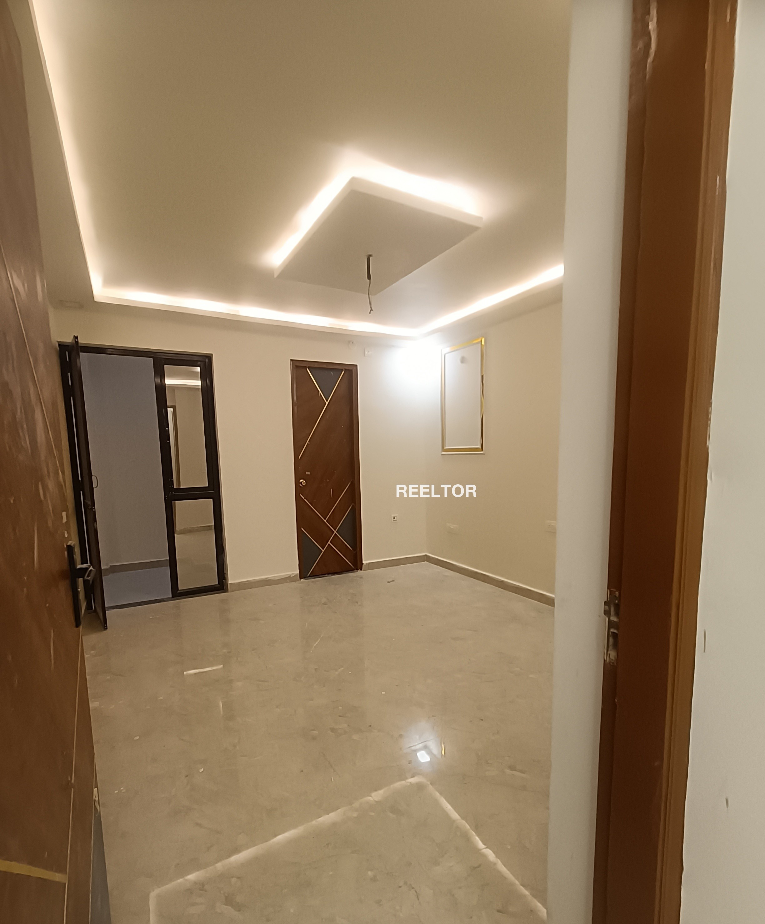 Shop Rent In Maninagar