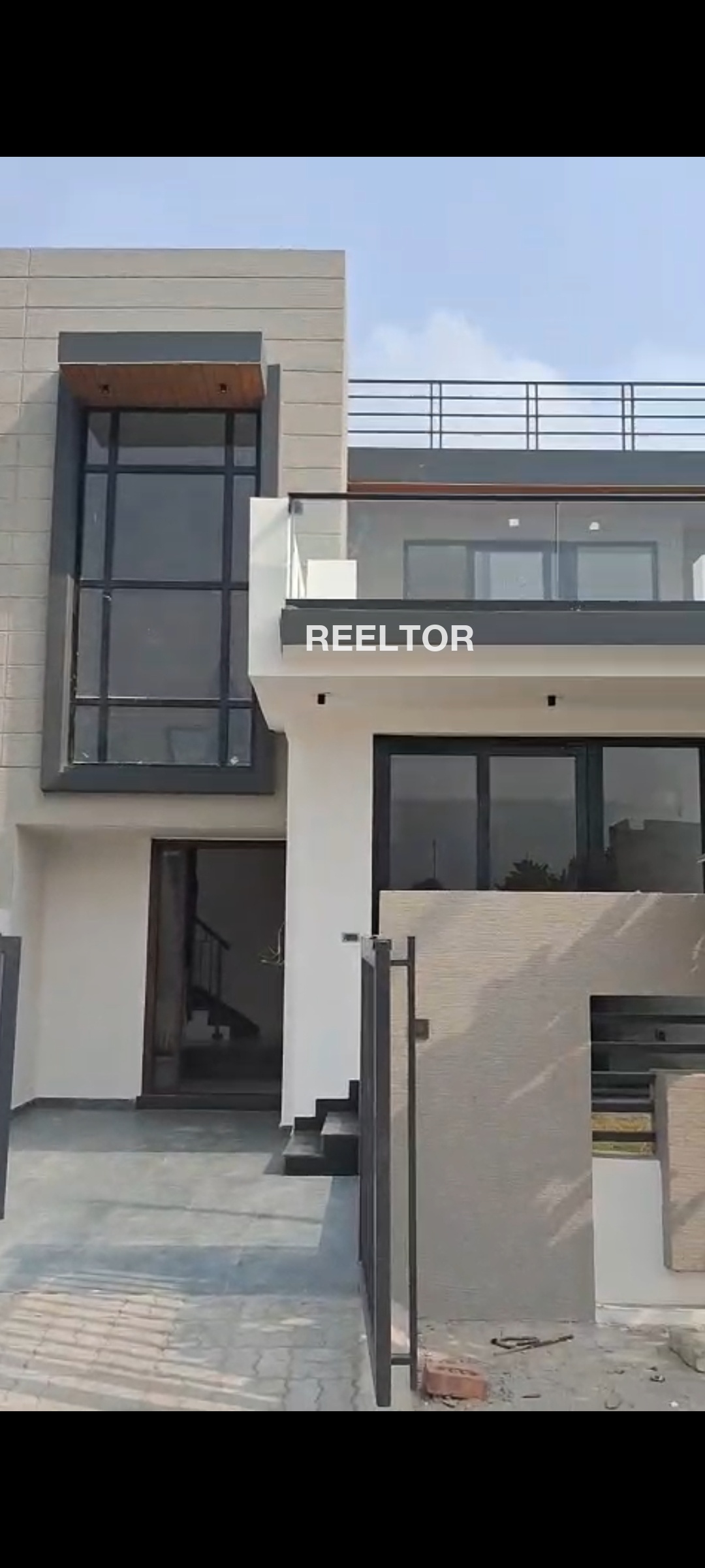 Villa For Sale In Lumb Baraut