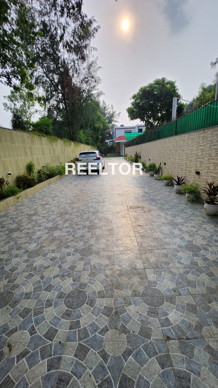 Villa For Sale In Maharani Bagh Defence Colony