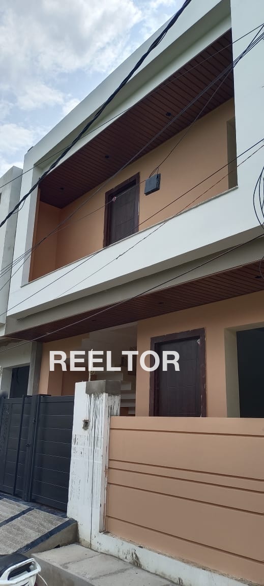 Shop For Sale In Navjeevan Vihar Hauz Khas