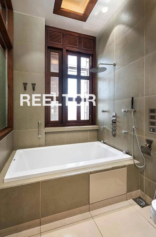 Villa For Sale In Morwe Majhiaon