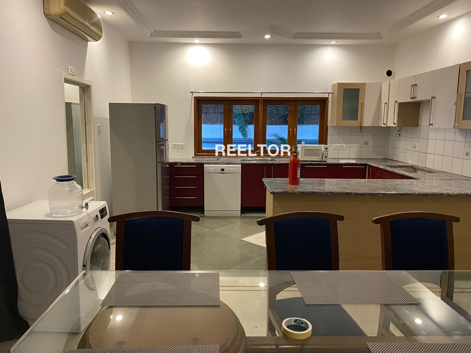 Villa For Rent In Kawadsi Dak Banglow Chimur