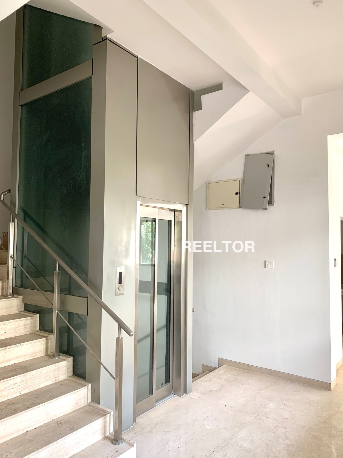 Villa For Rent In Wadivale Mawal