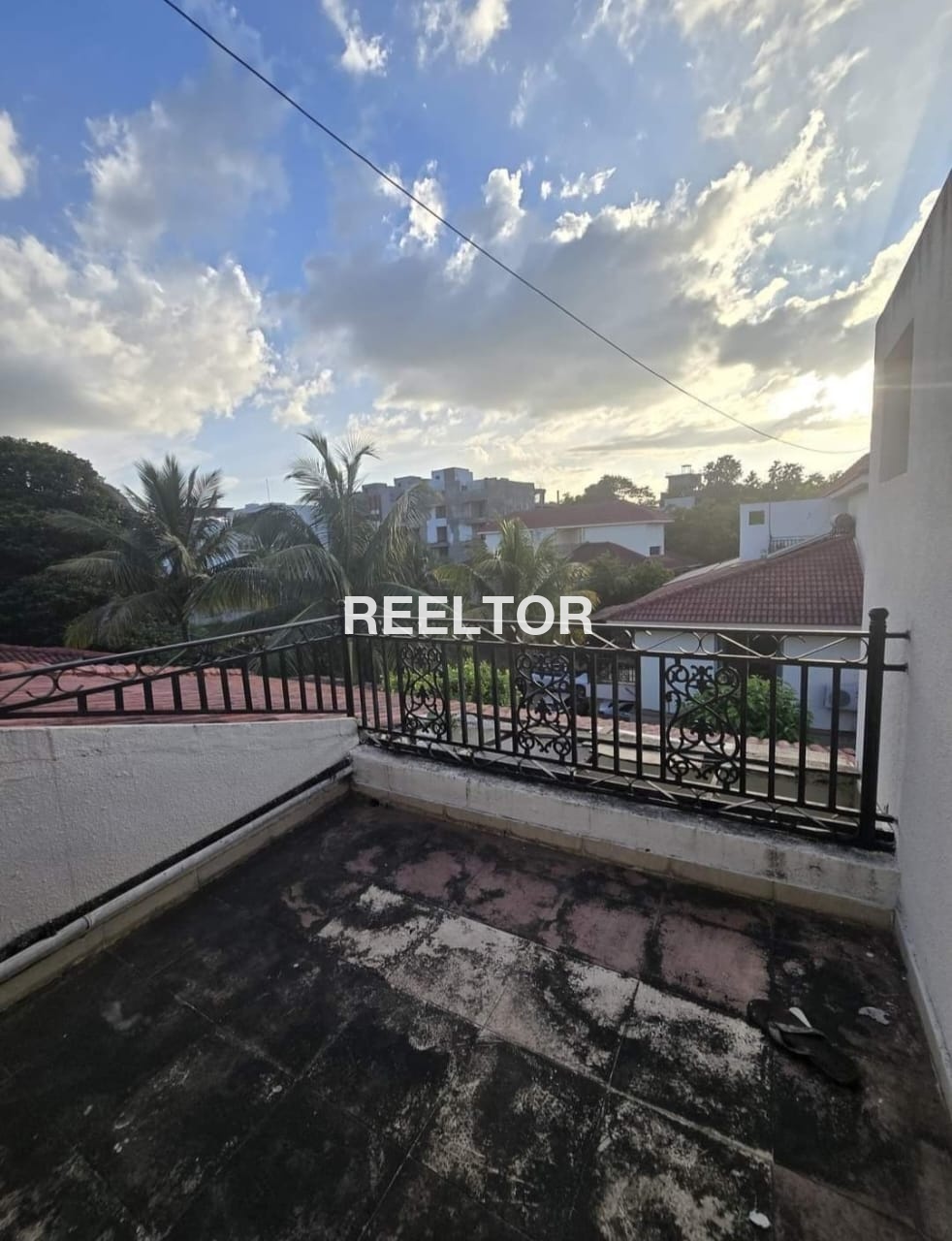 House For Sale In Newtown Kolkata