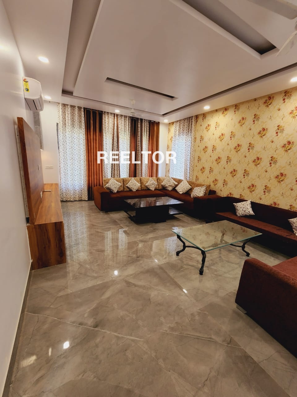 Villa For Rent In Shashi Garden Mayur Vihar