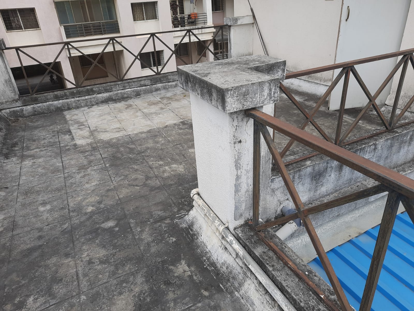 Shop For Sale In Navjeevan Vihar Hauz Khas