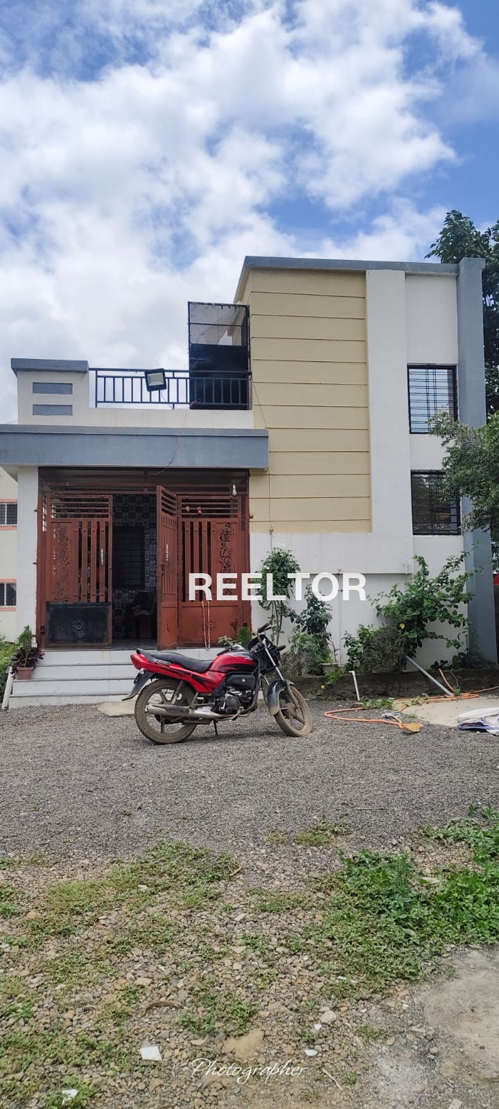 Villa For Sale In Kondharanipinda Ambadala