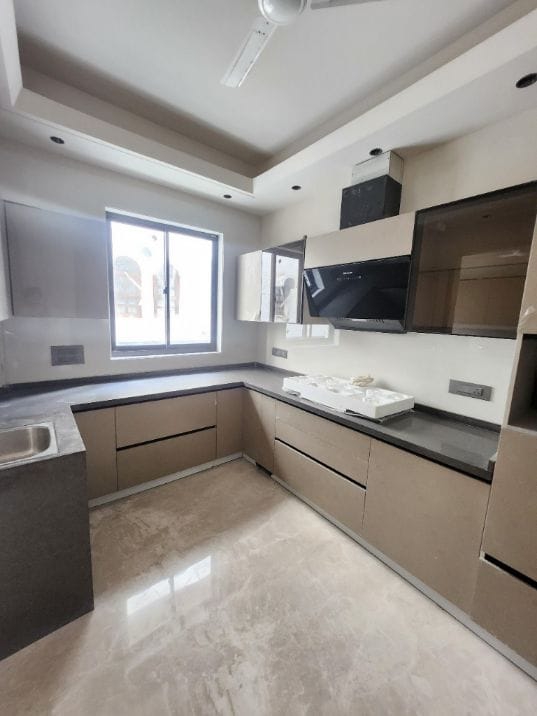 Shop For Sale In Sapphire 83 Gurgaon